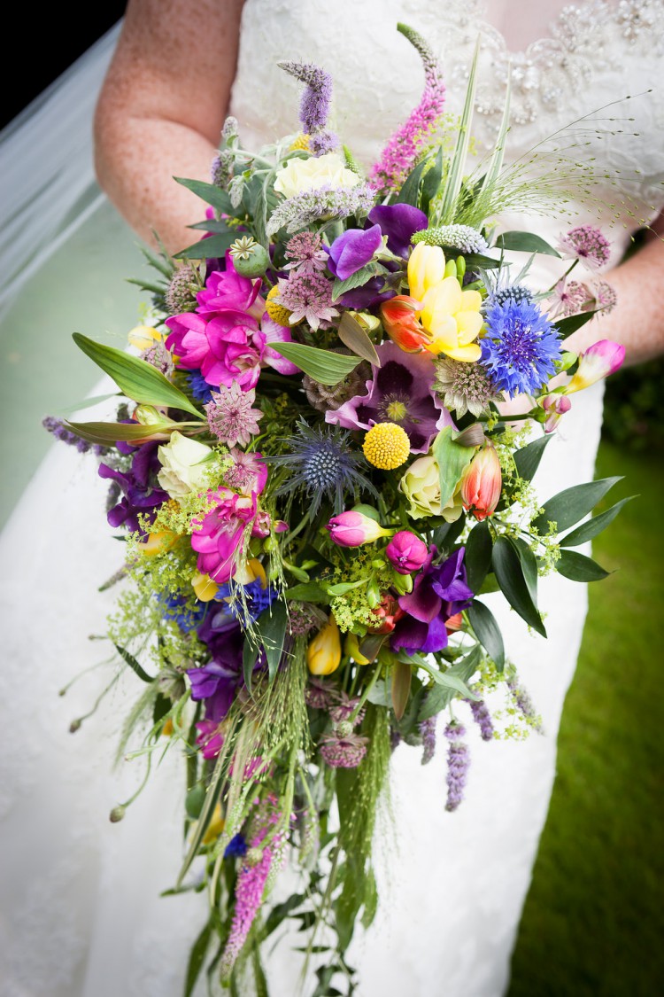 rustic, colourful brides bouquet