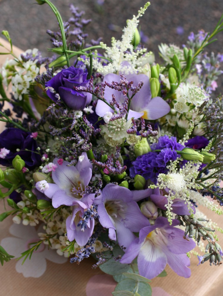 close-up of rustic bridesmaids bouquet
