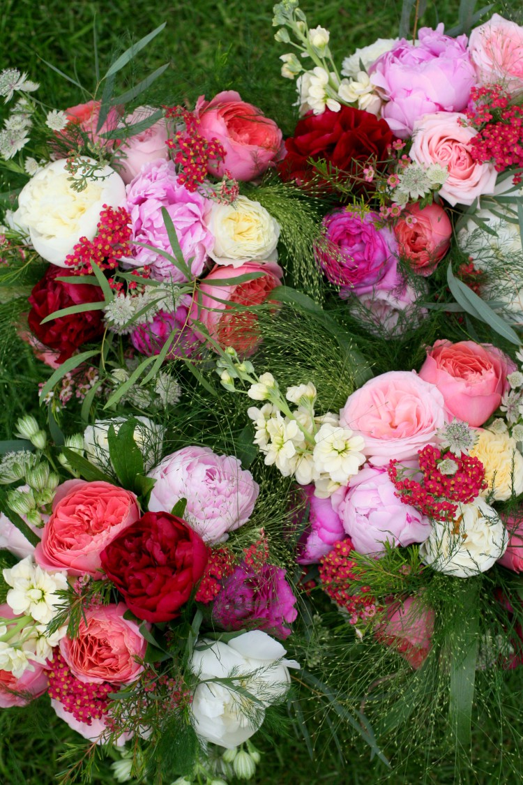 bright wedding bouquets