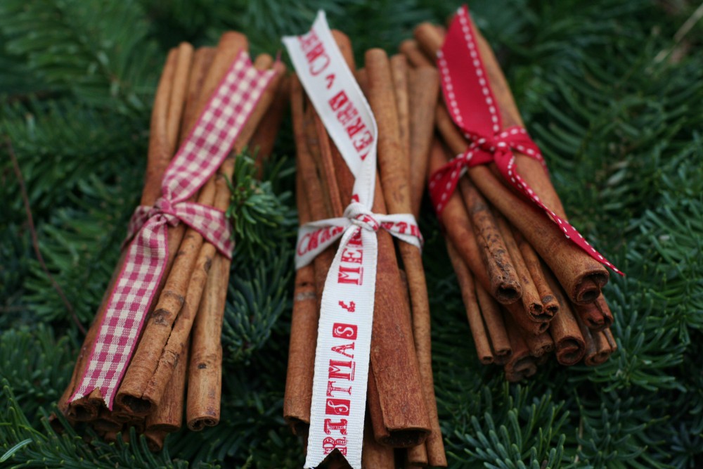 Cinnamon Christmas decorations