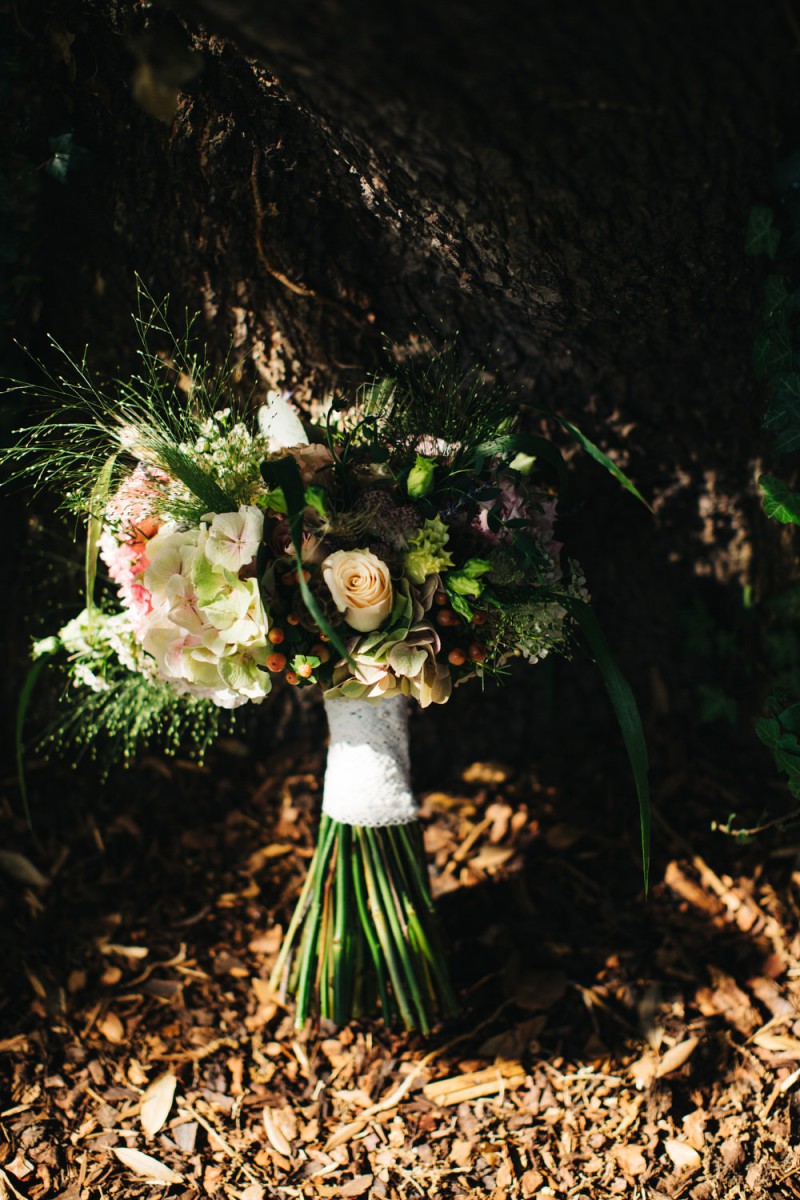 rustic brides bouquet