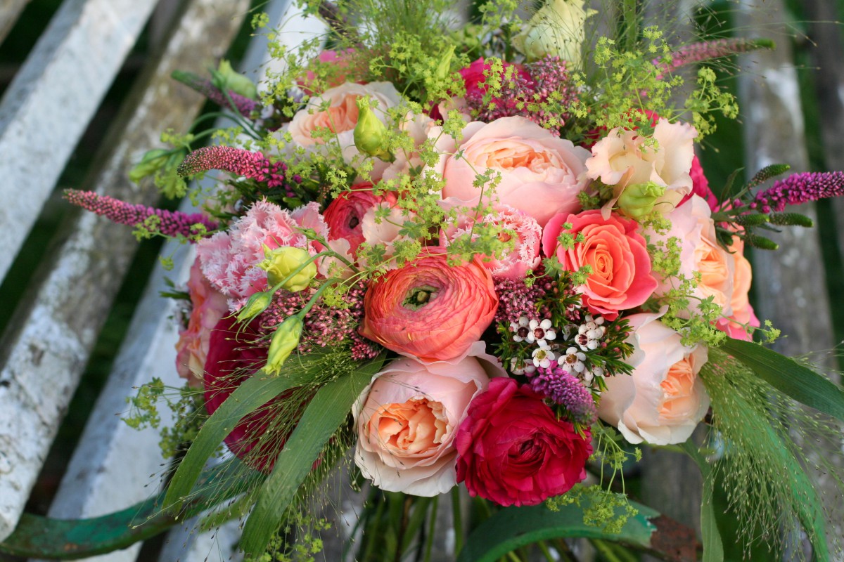 bright coral bridal bouquet